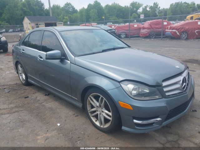 2012 MERCEDES-BENZ C 300 WDDGF8BBXCR209813