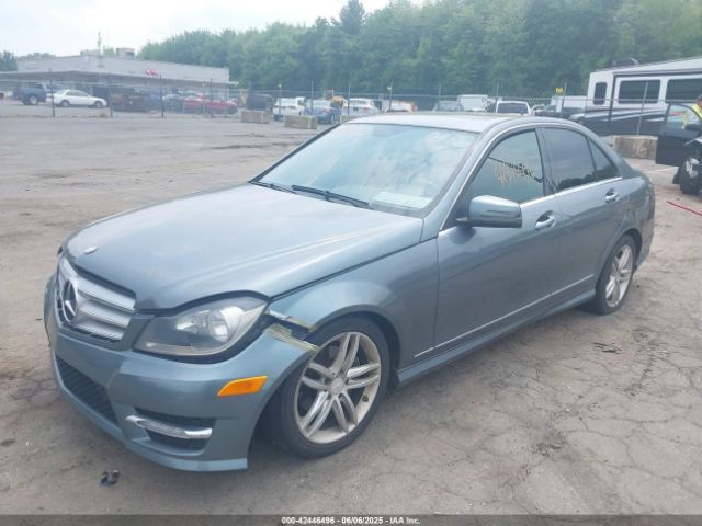 2012 MERCEDES-BENZ C 300 WDDGF8BBXCR209813 Photo 1