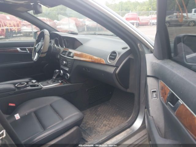 2012 MERCEDES-BENZ C 300 WDDGF8BBXCR209813 Photo 4