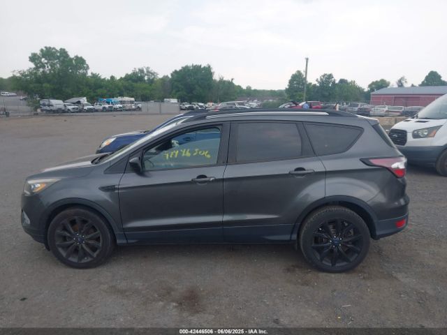 1FMCU0GD7JUB40899 Ford ESCAPE SE