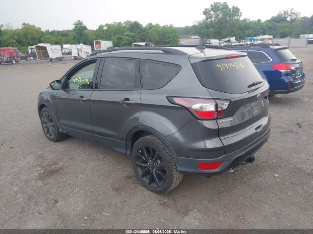 1FMCU0GD7JUB40899 Ford ESCAPE SE