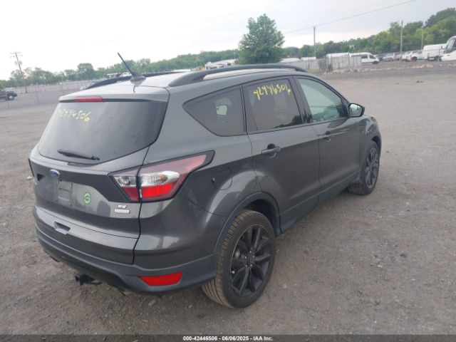 1FMCU0GD7JUB40899 Ford ESCAPE SE