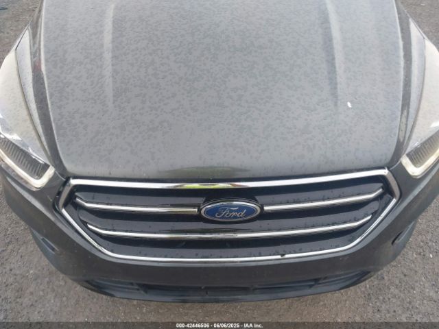 1FMCU0GD7JUB40899 Ford ESCAPE SE