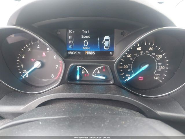1FMCU0GD7JUB40899 Ford ESCAPE SE