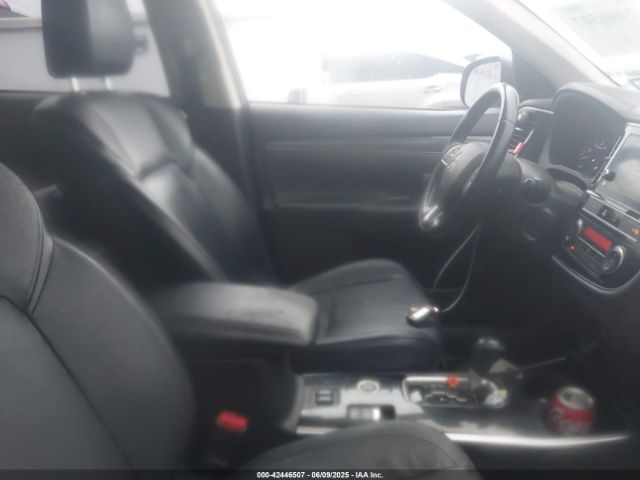 2019 MITSUBISHI OUTLANDER JA4AZ3A37KZ041903 Photo 4