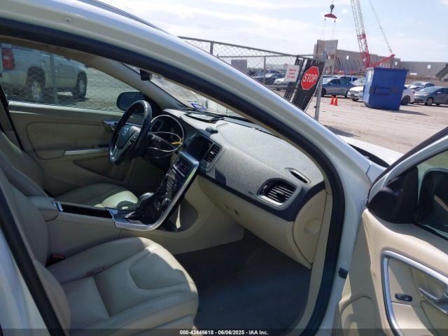 2015 VOLVO V60 YV140MEB5F1190586 Photo 4