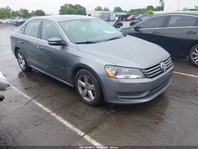 2013 VOLKSWAGEN PASSAT 1VWBH7A38DC032697