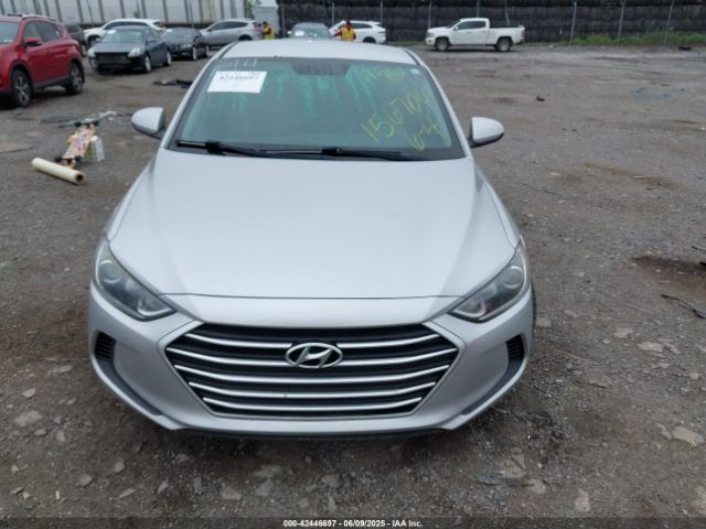 5NPD84LF2HH156704 Hyundai 2017