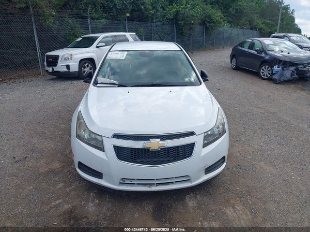1G1PA5SGXE7124660 Chevrolet lwe