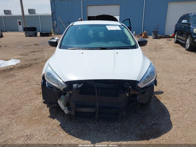 Ford Focus 2016 1FADP3E24GL372254 Image 25