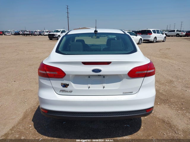 Ford Focus 2016 1FADP3E24GL372254 Image 29