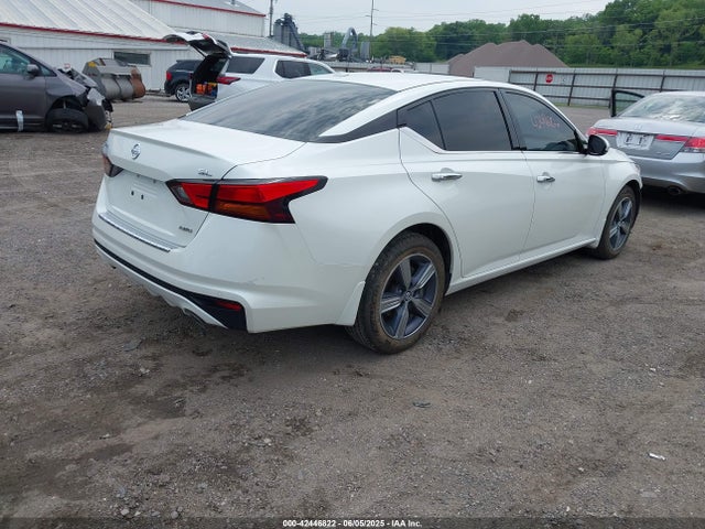 1N4BL4EWXLC115816 Nissan 2020