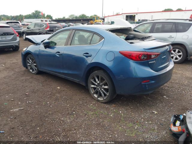 2018 MAZDA MAZDA3 3MZBN1V34JM169548 Photo 2