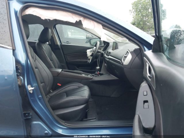 2018 MAZDA MAZDA3 3MZBN1V34JM169548 Photo 4