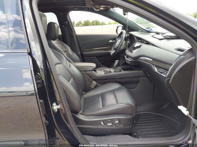 2019 CADILLAC XT4 1GYFZFR45KF185150 Photo 4