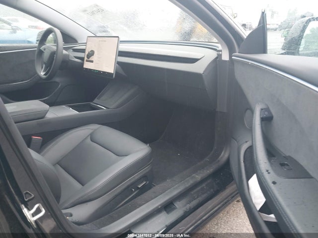 2024 TESLA MODEL 3 5YJ3E1EB8RF733782 Photo 4