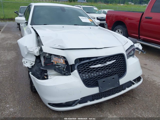 Aukcja sprzedaży 2019 Chrysler 300 300s, vin: 2C3CCABG3KH601040, numer aukcji: 42447039