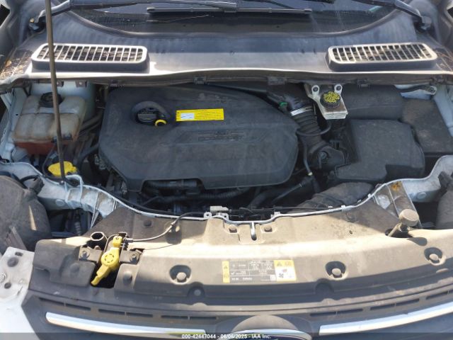 1FMCU0GX7GUA92064 Ford ESCAPE SE
