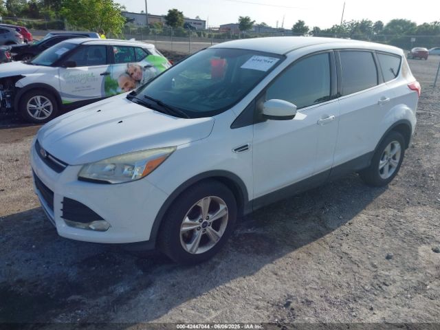 1FMCU0GX7GUA92064 Ford ESCAPE SE