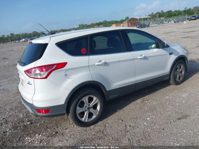 1FMCU0GX7GUA92064 Ford ESCAPE SE
