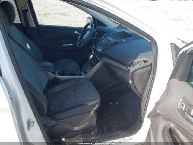 1FMCU0GX7GUA92064 Ford ESCAPE SE