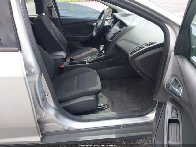 1FADP3K29JL294873 Ford FOCUS SE