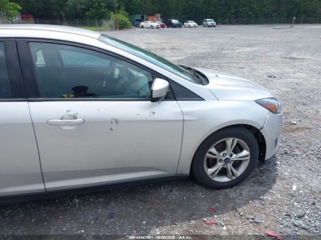 1FADP3K29JL294873 Ford FOCUS SE