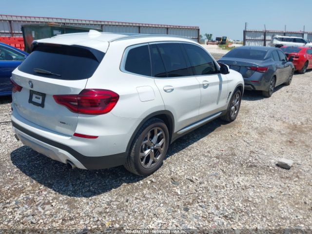 2021 BMW X3 5UXTY5C08M9F02563 Photo 3