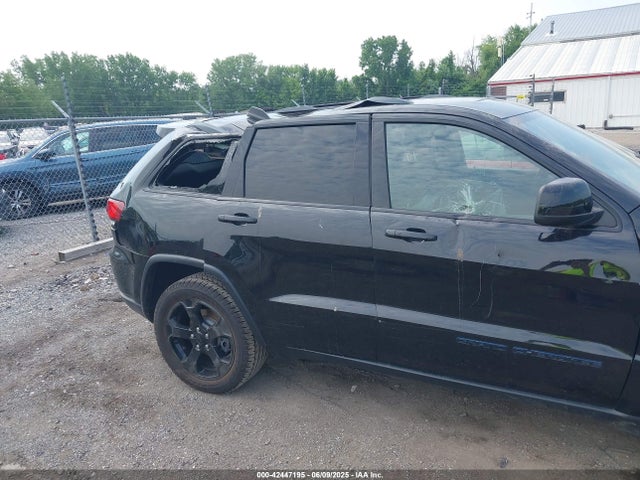 1C4RJFAG5JC503767 Jeep Grand Cherokee