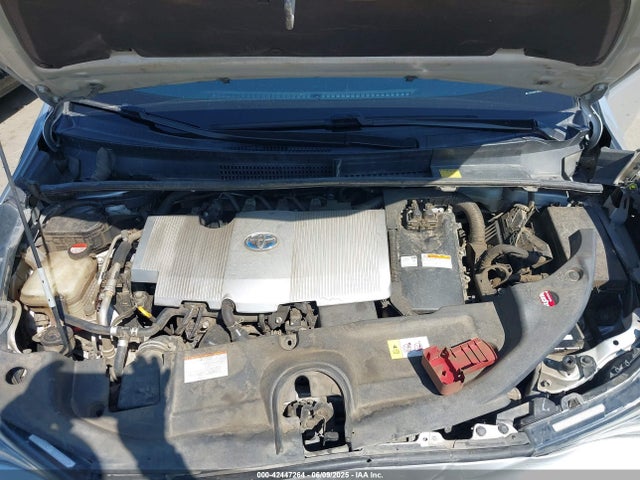 Toyota Prius Three 2016 JTDKARFU3G3019848 Image 10