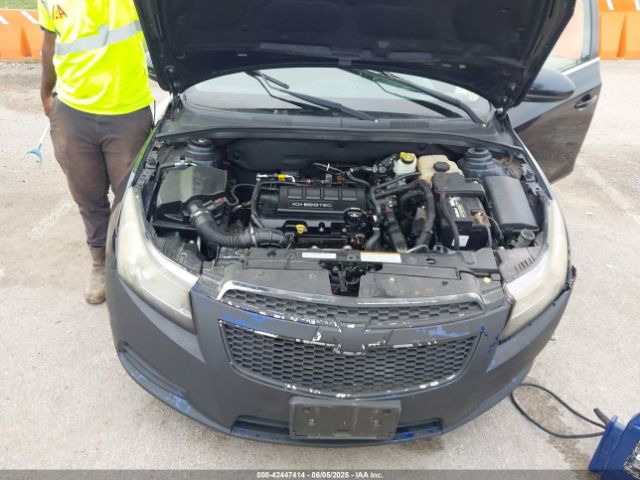 1G1PC5SBXF7240327 Chevrolet Cruze 1lt Auto