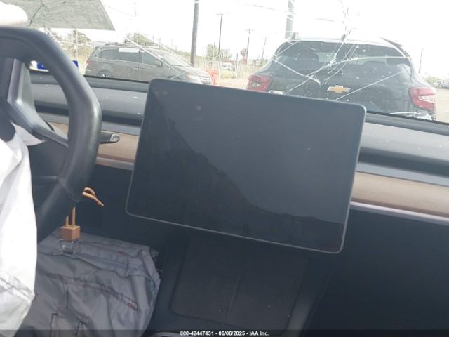 2022 TESLA MODEL Y 7SAYGDEF0NF451671 Photo 6
