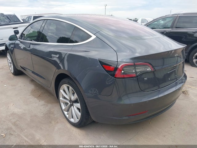 2018 TESLA MODEL 3 5YJ3E1EA5JF020138 Photo 2