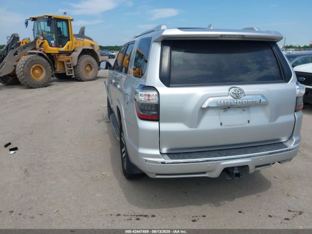 2018 TOYOTA 4RUNNER JTEZU5JRXJ5169111 Photo 2