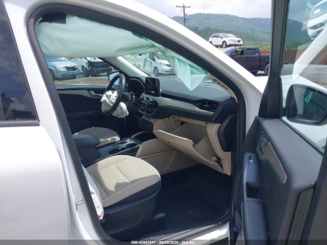2021 FORD ESCAPE 1FMCU9G61MUA30151 Photo 4