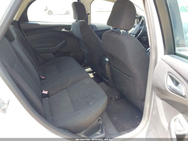 1FADP3K23FL222722 Ford FOCUS SE