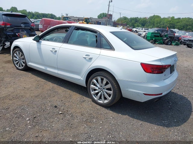 2017 AUDI A4 WAUANAF40HN055906 Photo 2