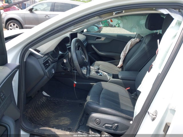 2017 AUDI A4 WAUANAF40HN055906 Photo 4