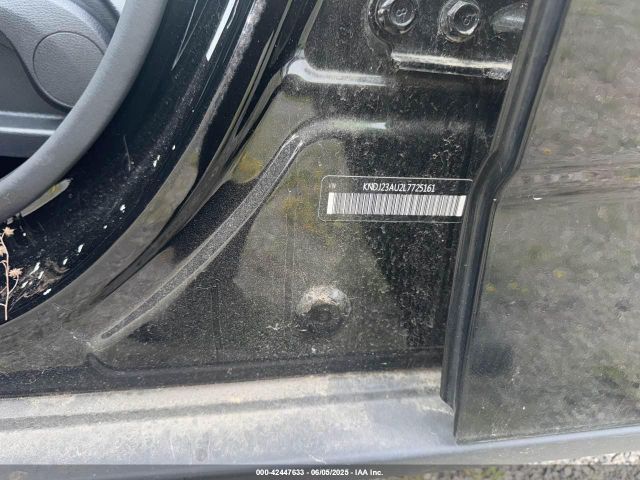 KNDJ23AU2L7725161 KIA SOUL LX