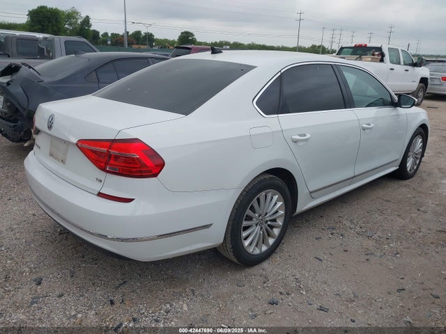 1VWBS7A36GC035393 Volkswagen 2016