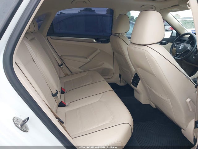 1VWBS7A36GC035393 Volkswagen 2016