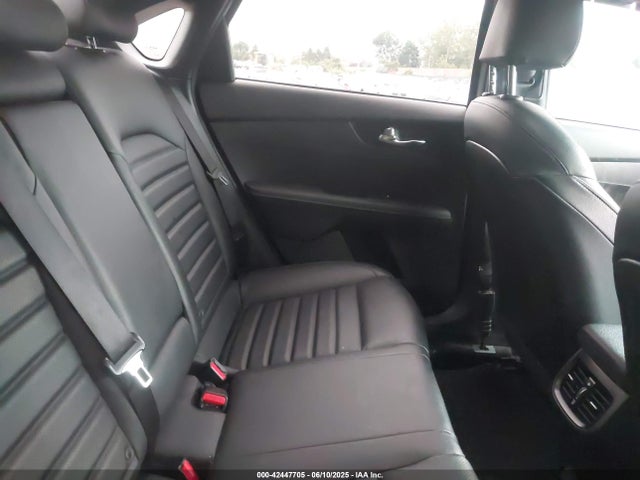 3KPF54AD4NE431993 KIA mpi nu