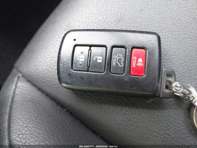 2018 TOYOTA RAV4 2T3DFREVXJW726826 Photo 10