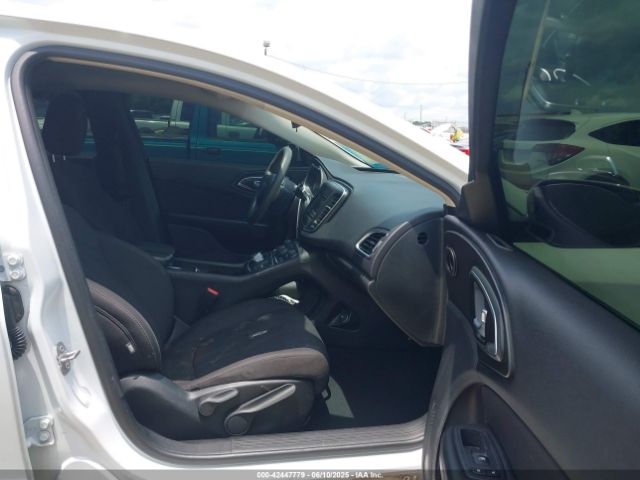2015 CHRYSLER 200 1C3CCCAB5FN712607 Photo 4