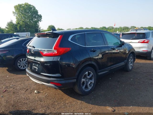 2018 HONDA CR-V 7FARW2H50JE100124 Photo 3