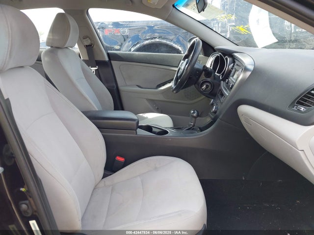 5XXGM4A79EG347905 KIA Optima Lx