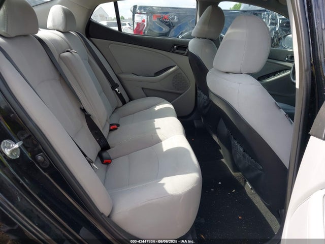 5XXGM4A79EG347905 KIA Optima Lx