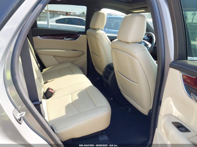 2018 CADILLAC XT5 1GYKNDRS4JZ108909 Photo 7