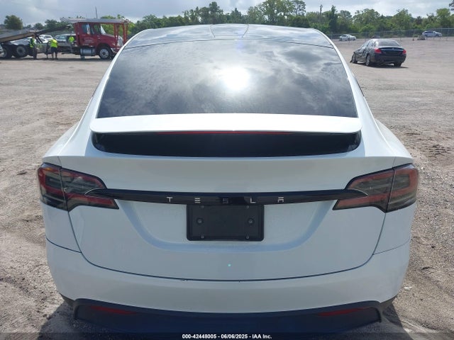 Tesla MODEL X 2023 7SAXCBE55PF384586 Image 16
