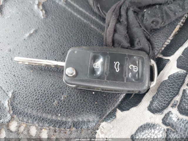 1VWBV7A32FC034506 Volkswagen Passat 2.0l Tdi Se